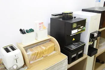 ** Otel 24 Guesthouse Myeongdong Town Seul Güney Kore