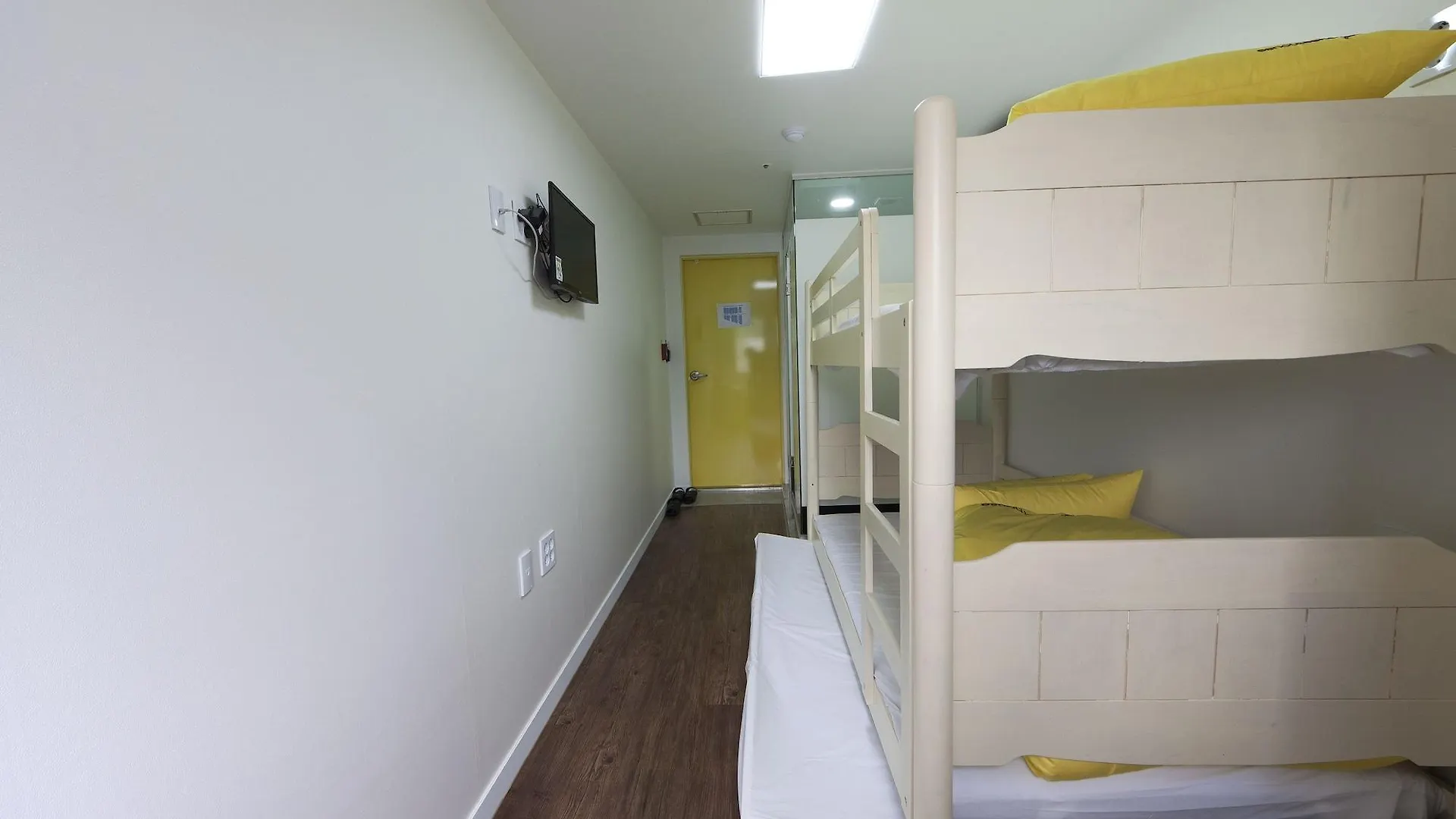 Hotel 24 Guesthouse Myeongdong Town Seoul