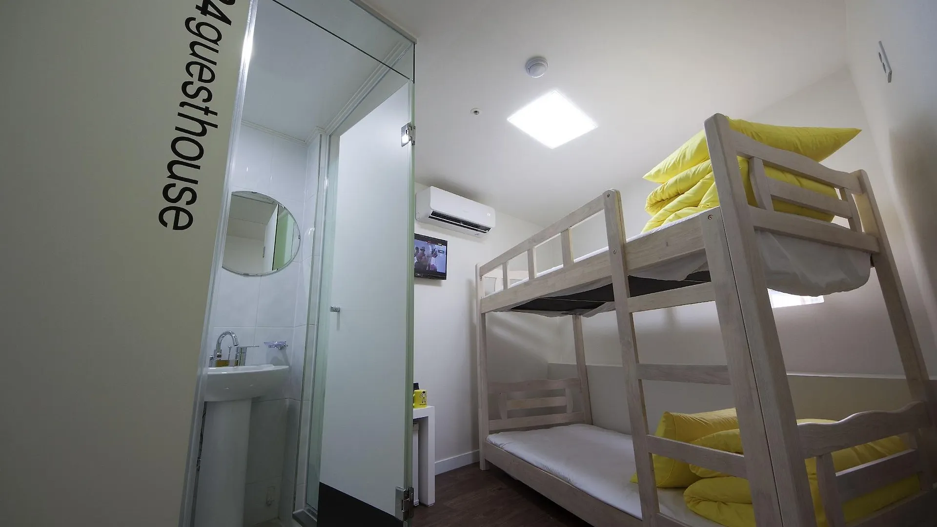 24 Guesthouse Myeongdong Town Soul Hotel